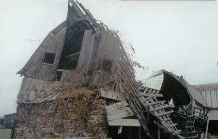 Dickerson barn, before restoration.